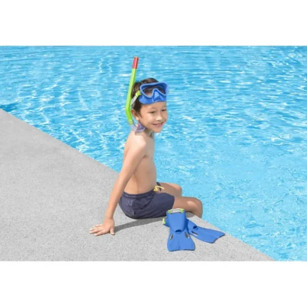 Bestway Swim Gear-® Crusader Essential™ Child 3+ Snorkel Set with Fins